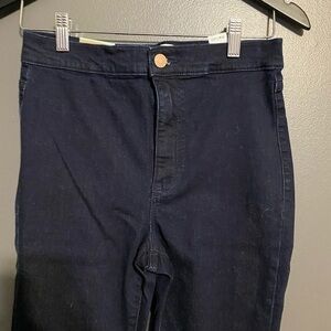 NWT Garage Ultra- High rise dark wash jegging size 7